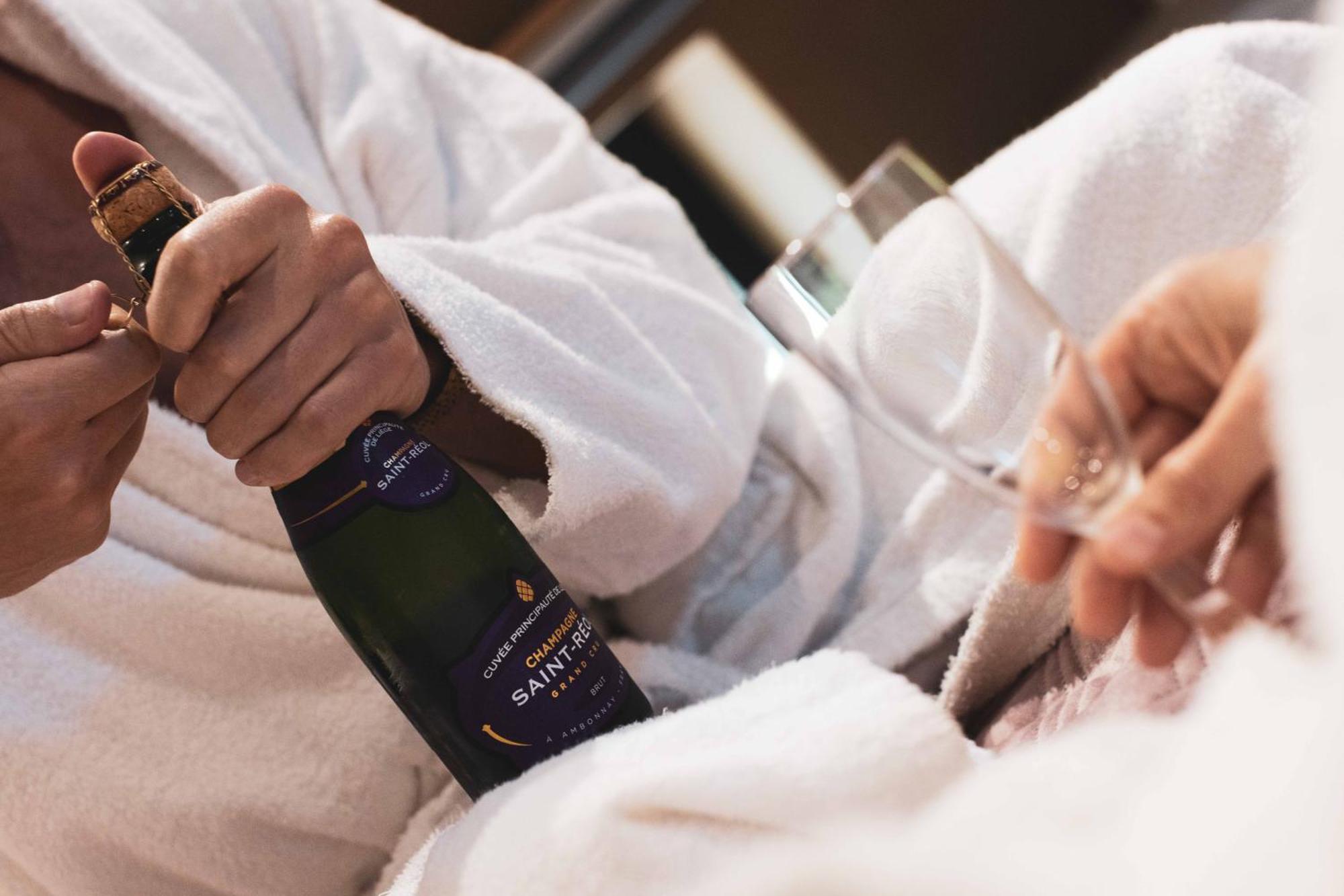 Paddock Lodge - Suites Wellness & Chambres D'Hotes Stoumont Ngoại thất bức ảnh